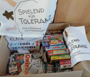 Spielend für Toleranz spende